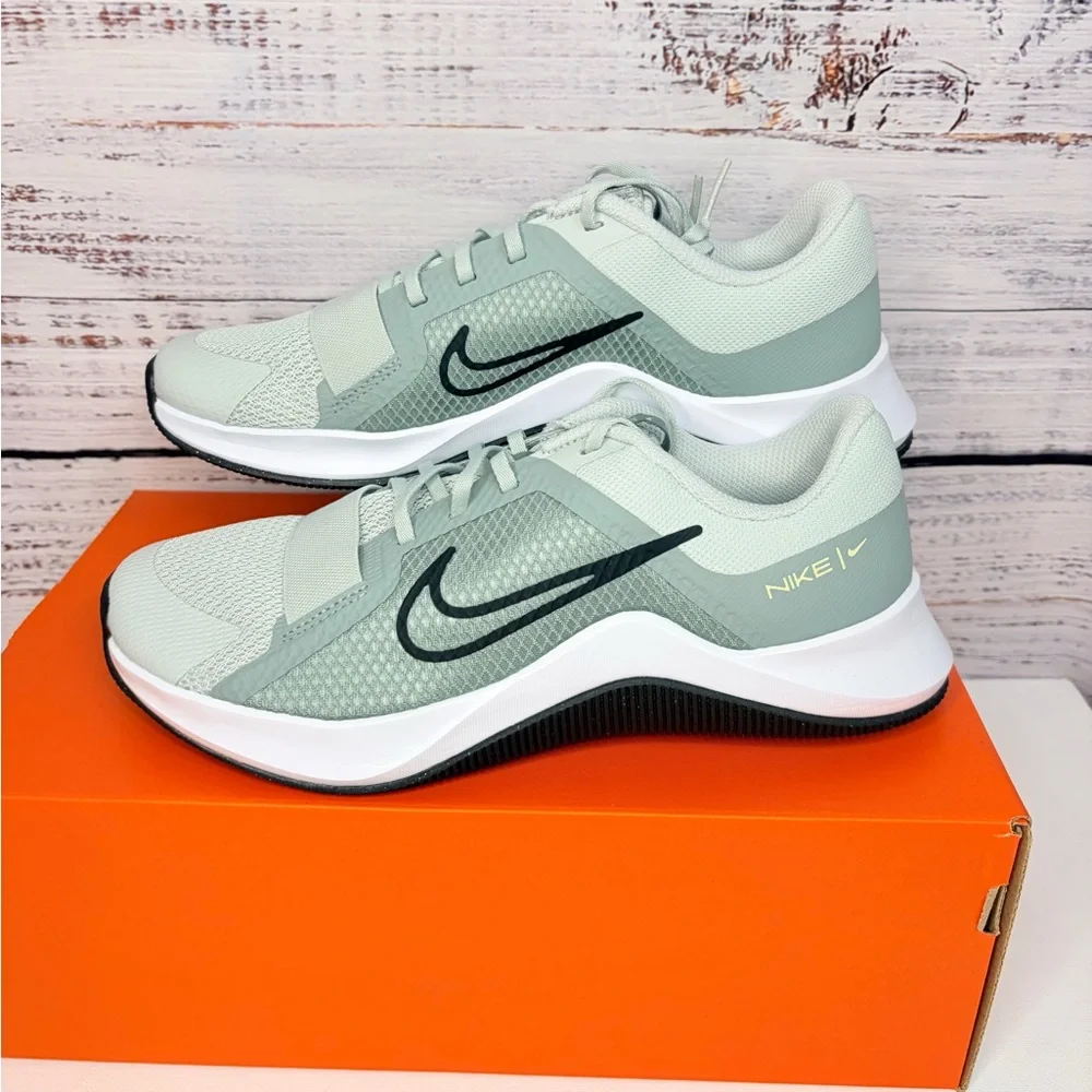 New Nike Women's MC Trainer 2 Mint Green Training Sneakers Running shoes - Picture 2 of 12
